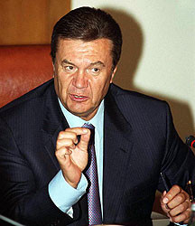 Янукович станет рядом с любым украинцем, если тот 