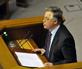 Симоненко снимут с поста председателя Компартии за развод с женой? 