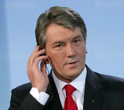 Ющенко порекомендовал плевать в телеэкран 
