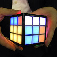 Кубик Рубика стал электронным ФОТО