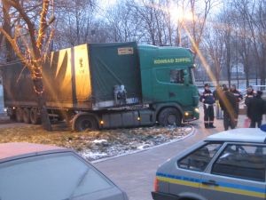 В Мариуполе разбушевались фуры 