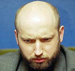 Турчинов назвал руководство СБУ преступным и призвал не выполнять его приказы 