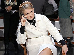 Тимошенко хочет привести валютные кредиты в гривневые 