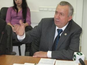 Мэр Донецка обвинил правительство в пустых обещаниях  