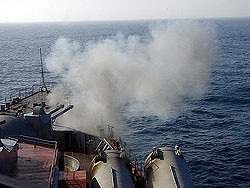 В Крыму стреляет Черноморский флот России 