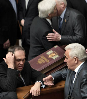 Украине собираются предложить новую Конституцию: должность президента ликвидируют, а всю власть отдадут премьер-министру 