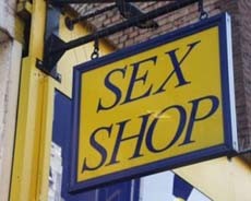 Православные напали на секс-шопы в Полтаве 