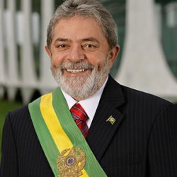 Президент Бразилии обвинил в мировом кризисе голубоглазых белых людей 