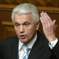 Литвин предложил Януковичу заблокировать Кабмин 