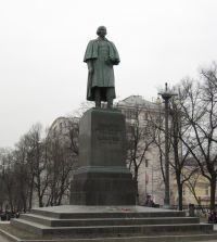 В городе появится памятник Гоголю и, может быть, Толстому  