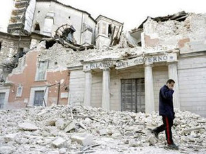 Тимошенко приглашает пострадавших от землетрясения детей в 