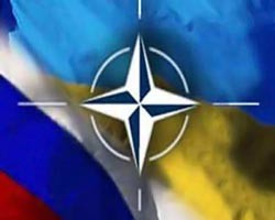 Украинцы стали больше бояться Россию, и меньше – НАТО 