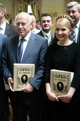 Тимошенко занялась Гоголем 