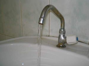 Мариуполь напоили канализационными водами?  