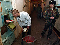 Сотрудника одесского СИЗО подозревают в снабжении заключенных наркотиками 