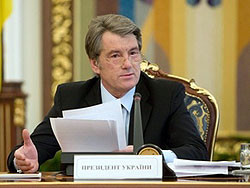 Ющенко даёт показания в прокуратуре 
