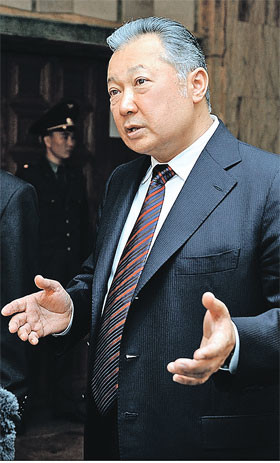 Президенту Киргизии устроили госэкзамен в прямом эфире 