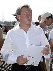Черновецкий остается мэром Киева до 2012 года  
