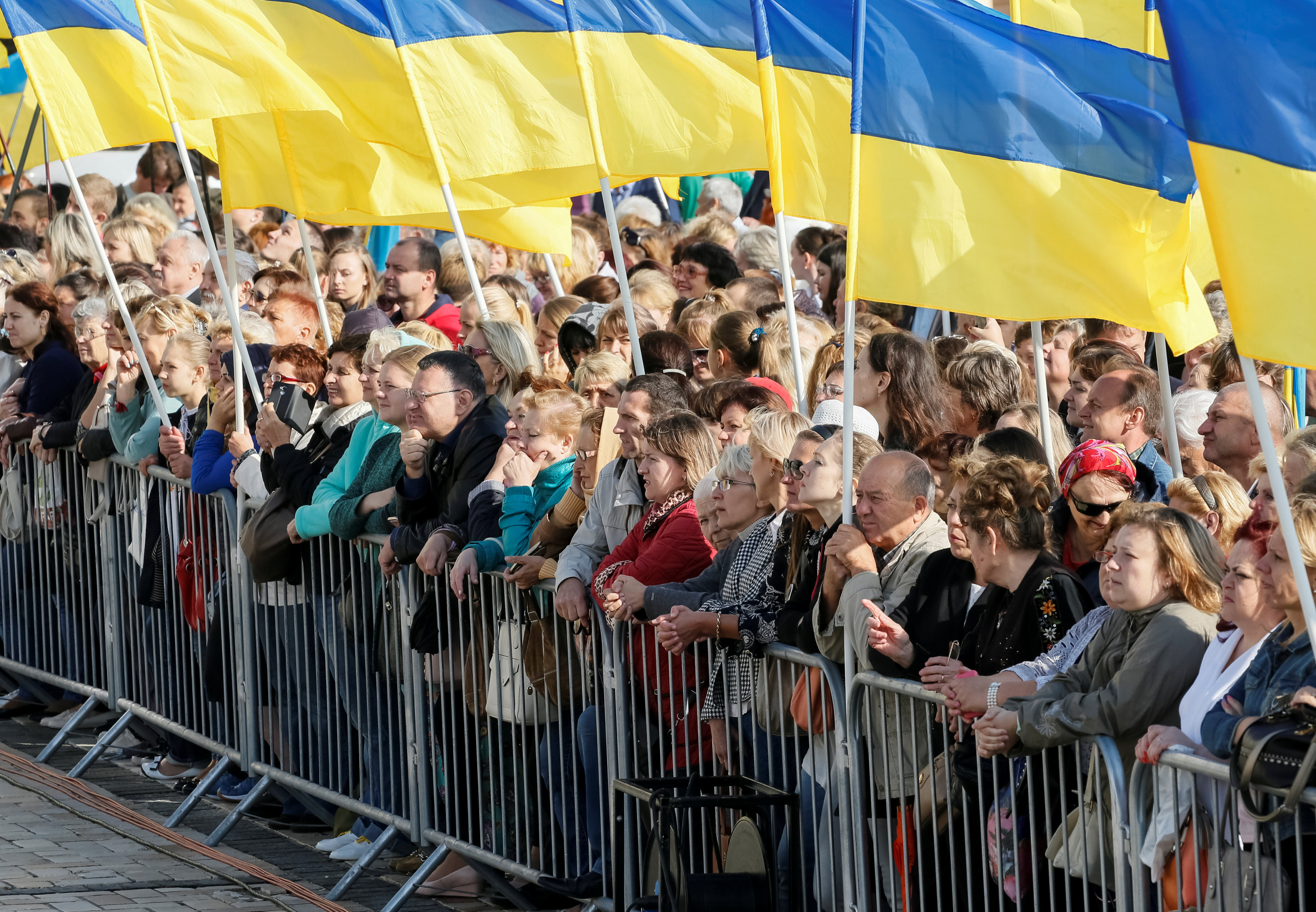 Украинцы перепись. Население Украины. Украина флаг и население. Центральная Украина население.