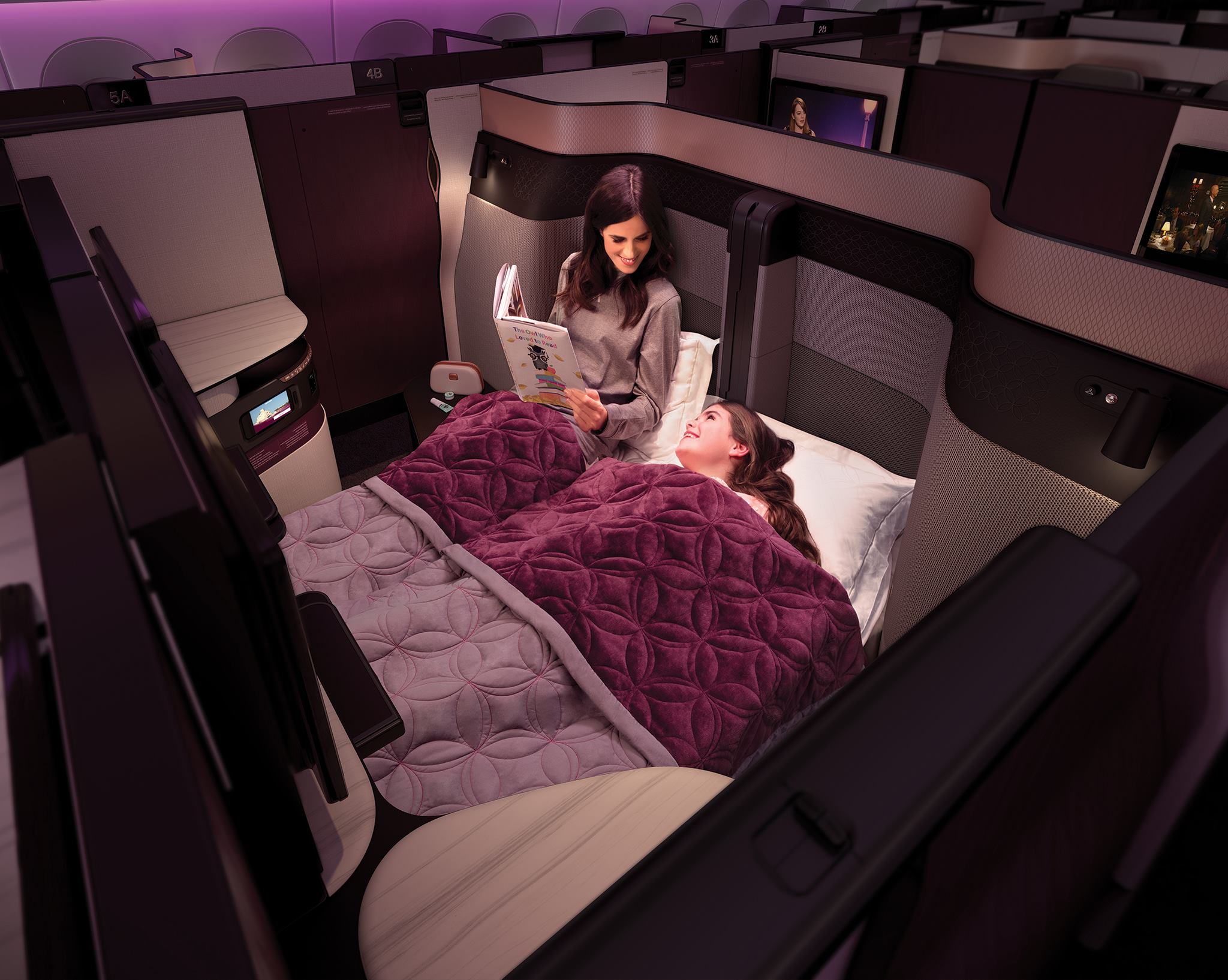 Место на борту. Катар Qsuite. Qsuite Business class Qatar Airways. Qatar Airways Qsuite. Катар Эйрвейз салон.