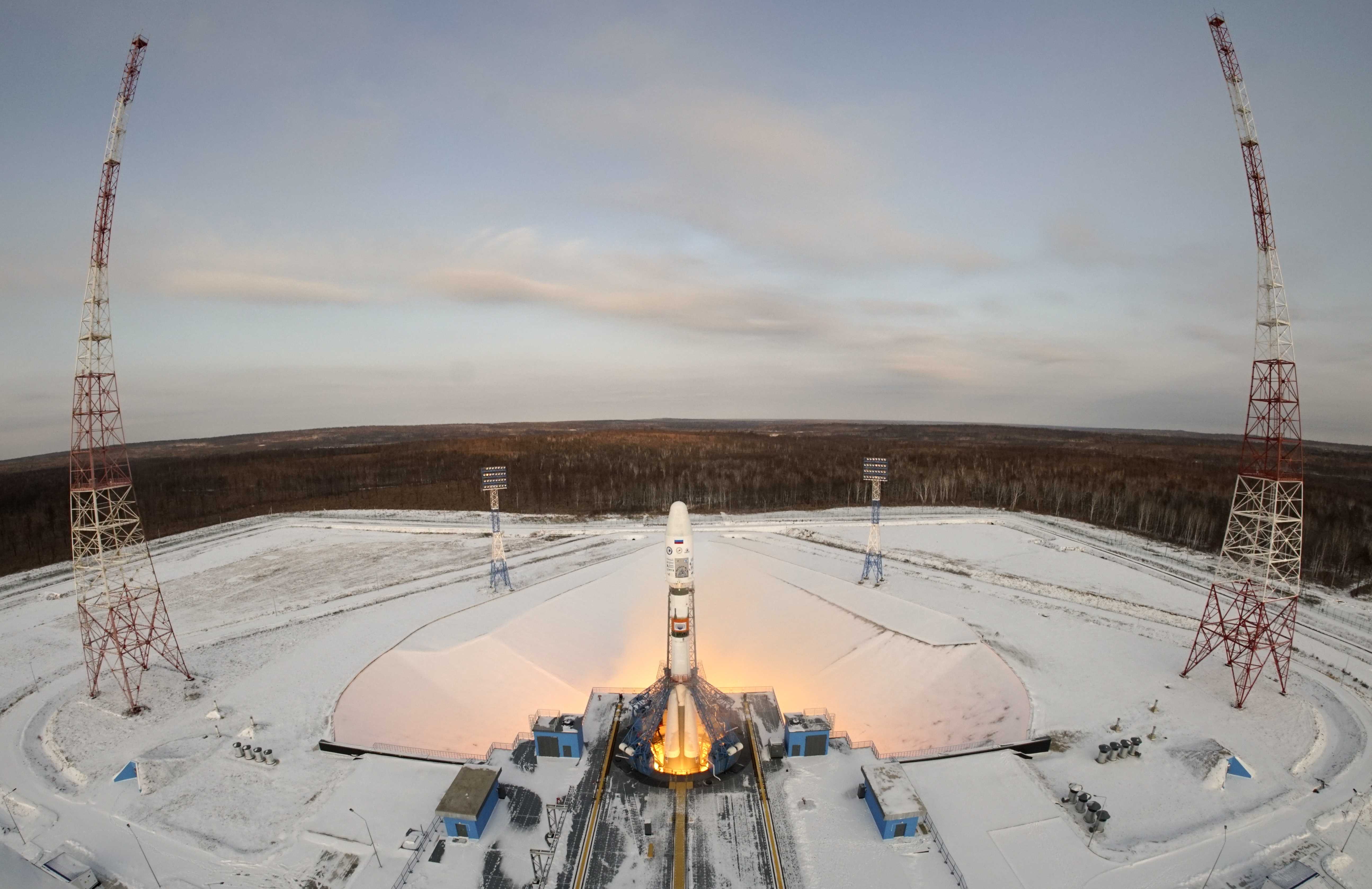 Космодром на территории европейского севера. Мирный космодром Плесецк. Космодром Плесецк стартовый комплекс. Космодром Плесецк Архангельская область. Северный космодром Плесецк.