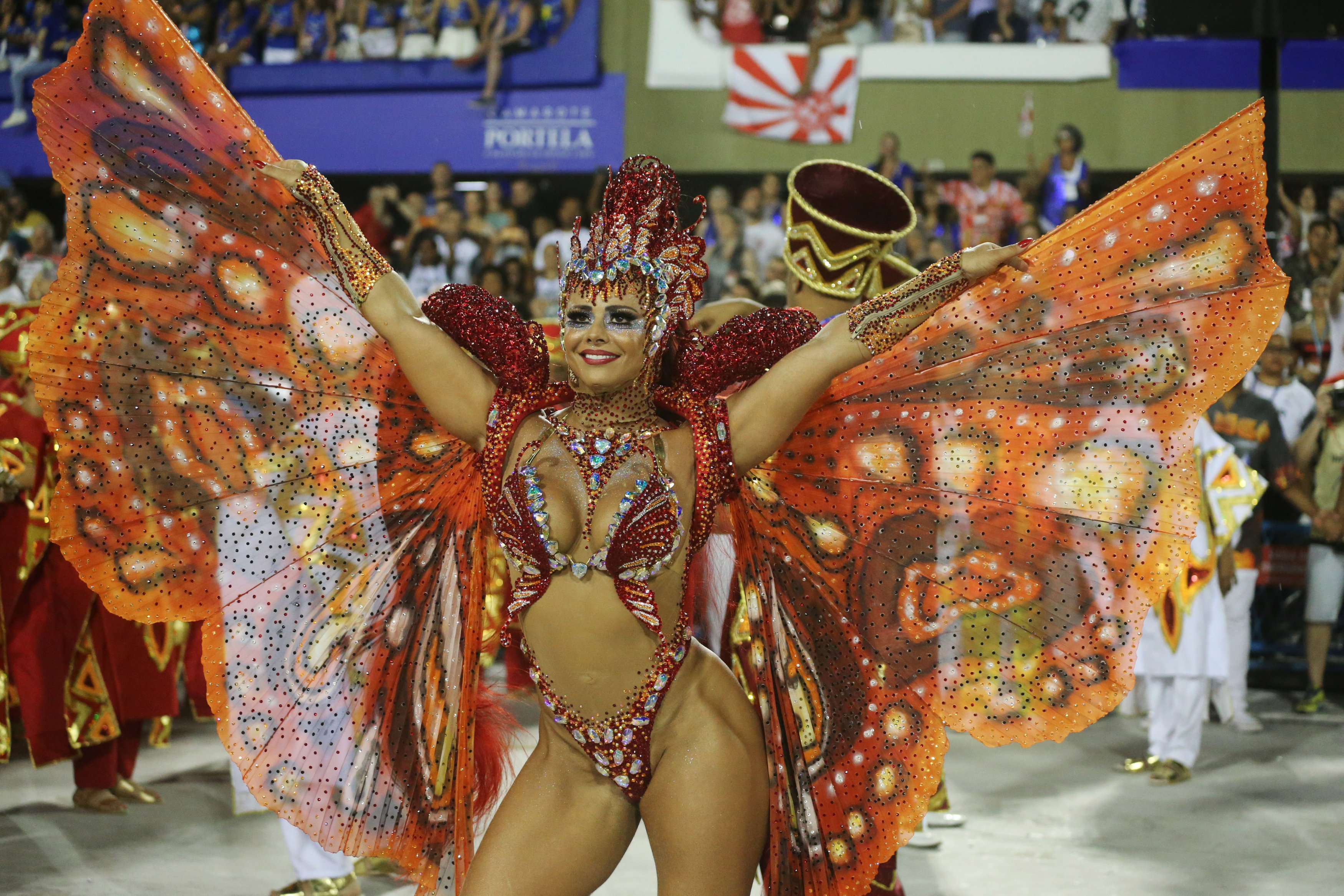Karnaval. Карнавал в Рио-де-Жанейро Бразилия. Самбодром Бразилия танцовщицы. Карнавал Рио (Rio Carnival). Рио-де-Жанейро карнавал костюмы.