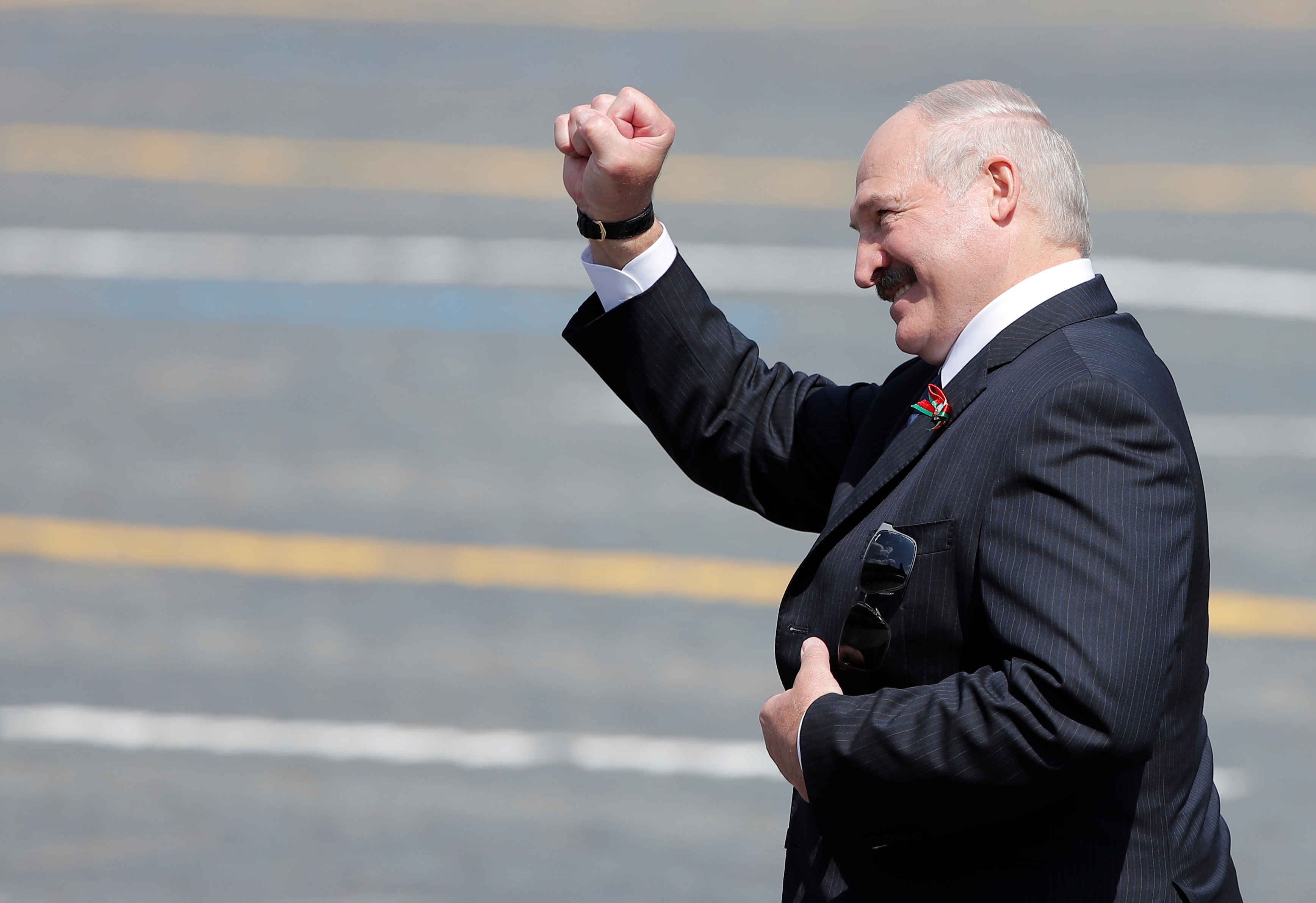 Сколько лукашенко у власти президентом белоруссии. Лукашенко фото.