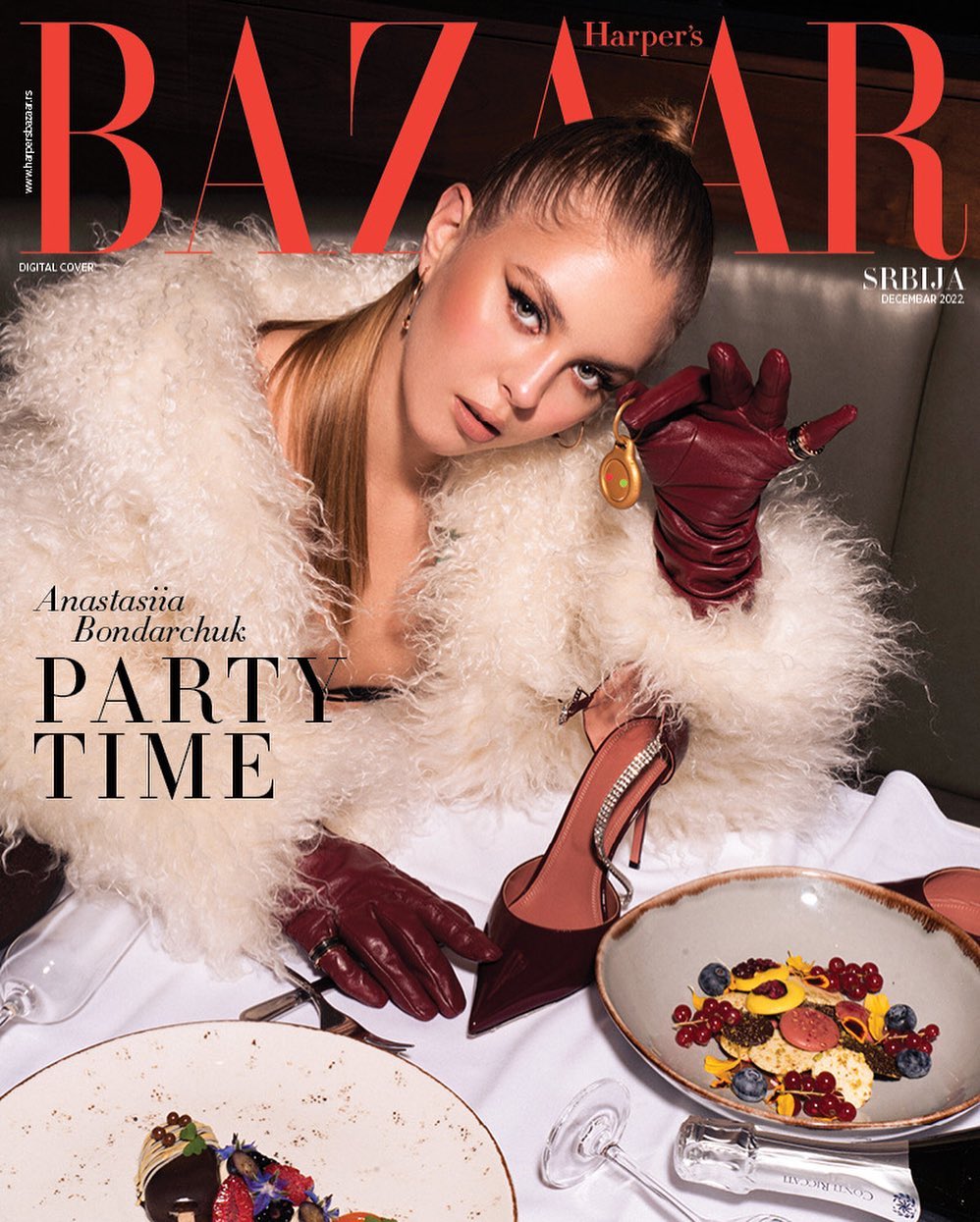 На обложке Harper's Bazaar появился Gadget 88 креатора Саргиса Саргсяна и украинская модель Анастасия Бондарчук