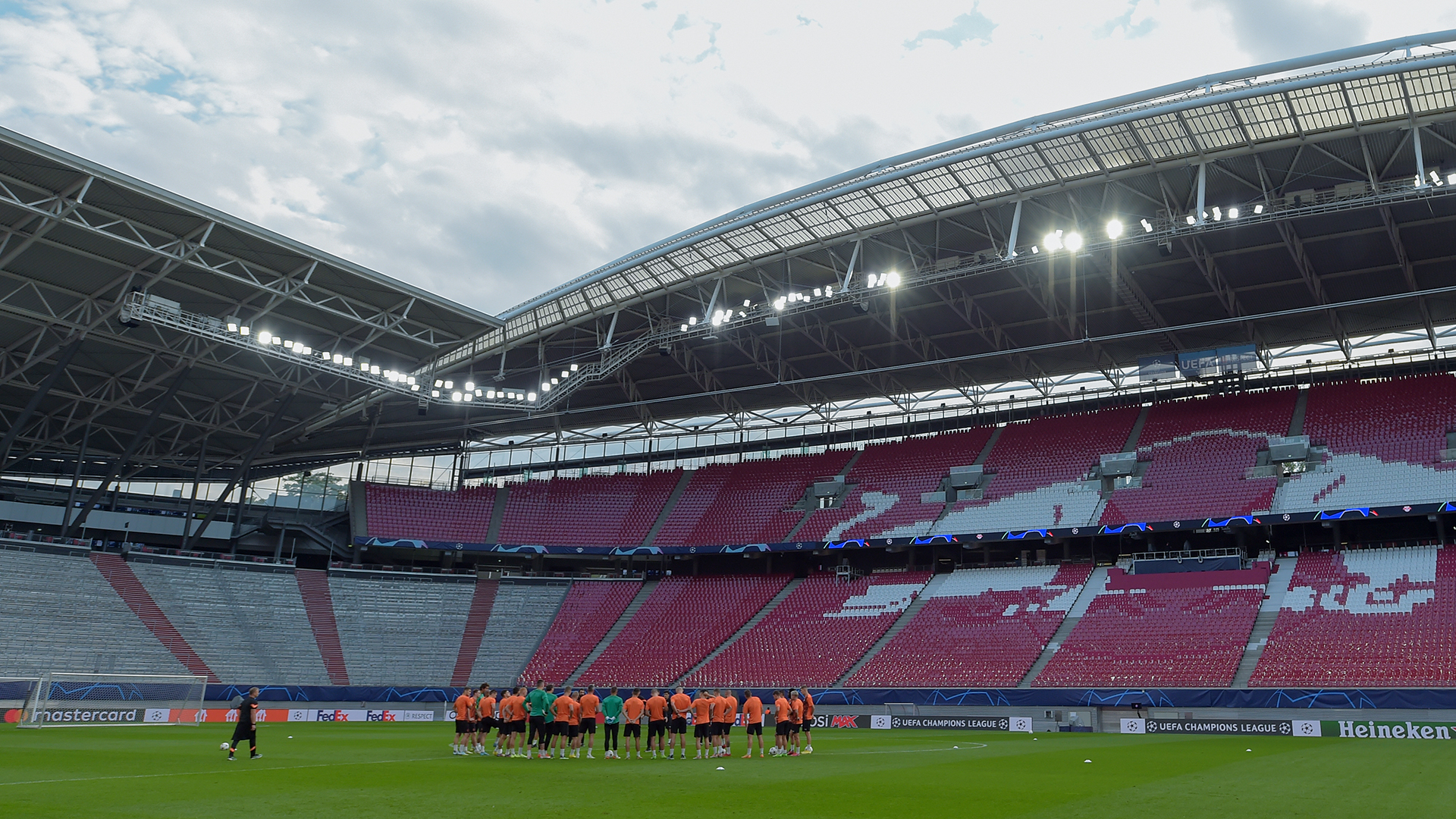 Матч відбудеться на стадіоні «Ред Булл Арена» в Лейпцигу.
