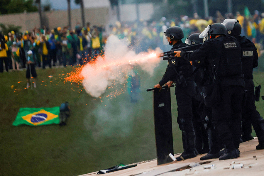 Заворушення у Бразилії. Фото: UESLEI MARCELINO/REUTERS