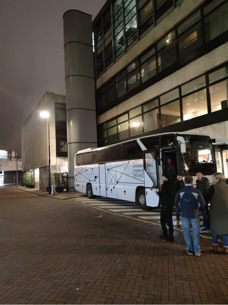Инструменты украли из автобуса возле концертного зала в Роттердаме, пока музыканты гуляли. Фото: Предоставлено Иолантой Прышляк.  