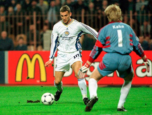 В 1999-м в полуфинале Лиги чемпионов в Киеве «Динамо» сыграло с «Баварией» 3:3. Вот так бы и сейчас. Фото : UEFA.com