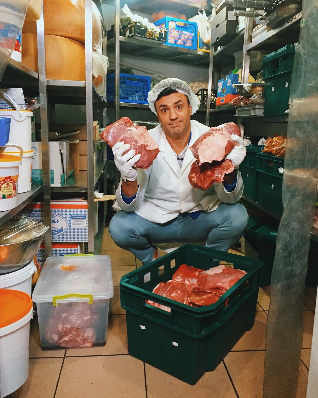 Николай Тищенко знает толк в мясе. А вот с ценами похоже не дружит. Фото: instagram.com/nikolaytyshchenko