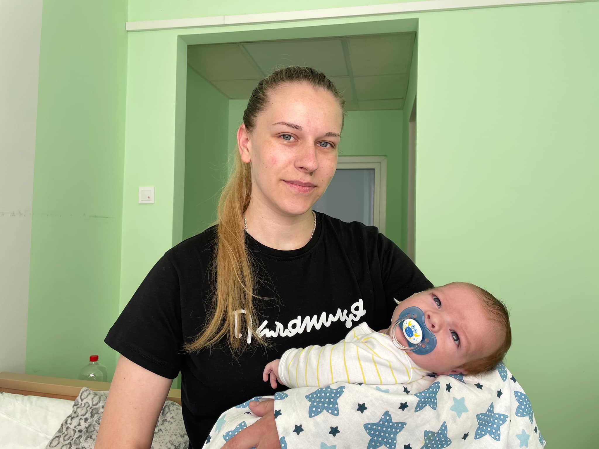 Львівські лікарі врятували дитину з рідкісною патологією: видалили пухлину розміром із голову фото 1