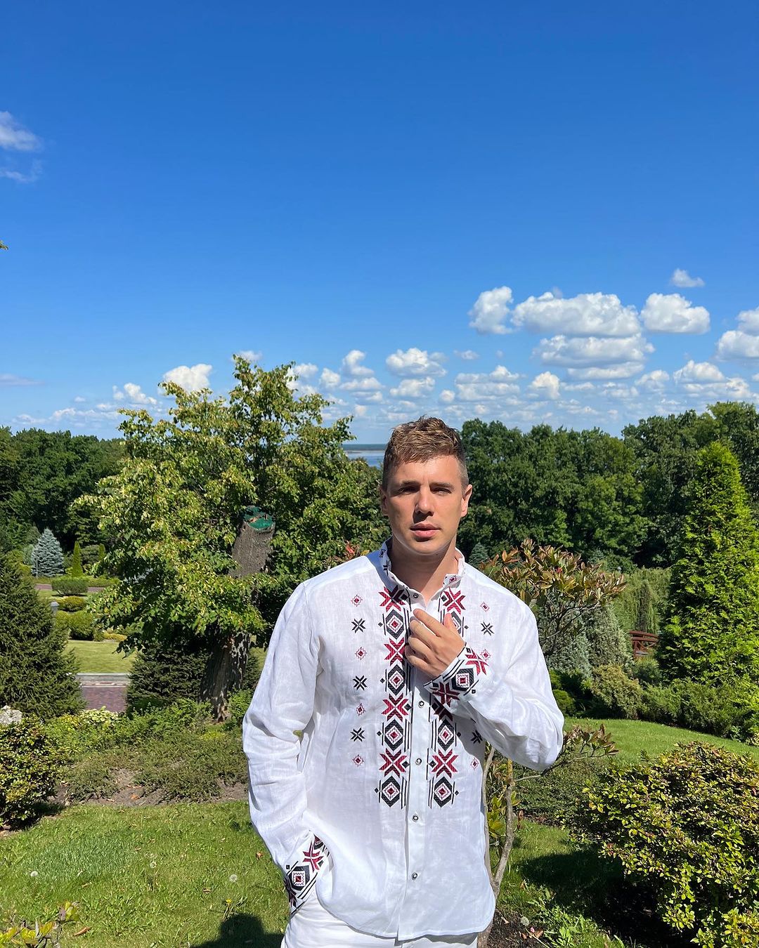 Вадим Олійник сам пішов до військкомату і став на облік. Фото: Instagram.com/oleynikvadim/