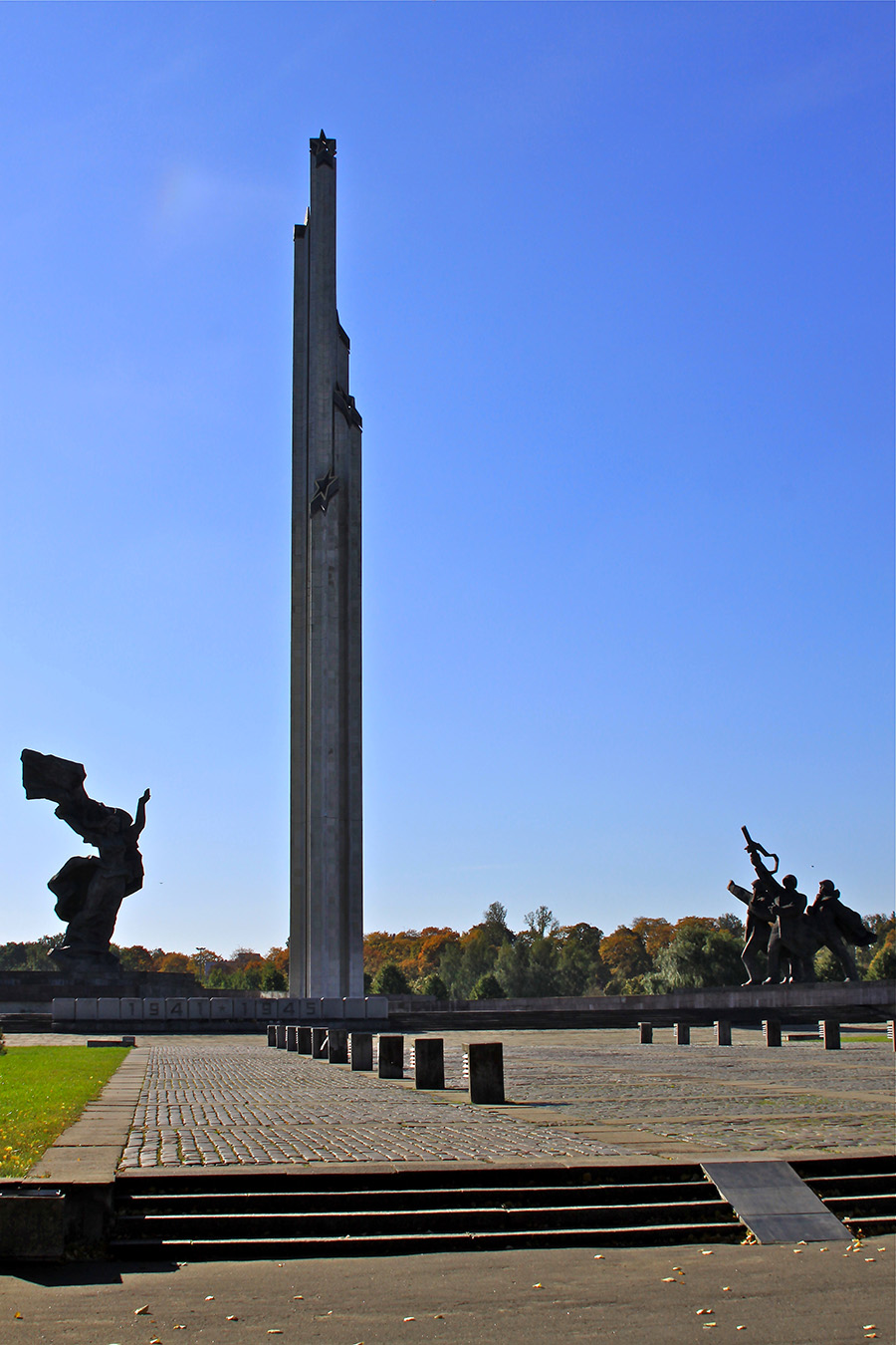 Рішення про демонтаж монумента «Радянським визволителям Латвії» вже ухвалено, вирішуються технічні питання. Фото: User:Smig/ru.wikipedia.org