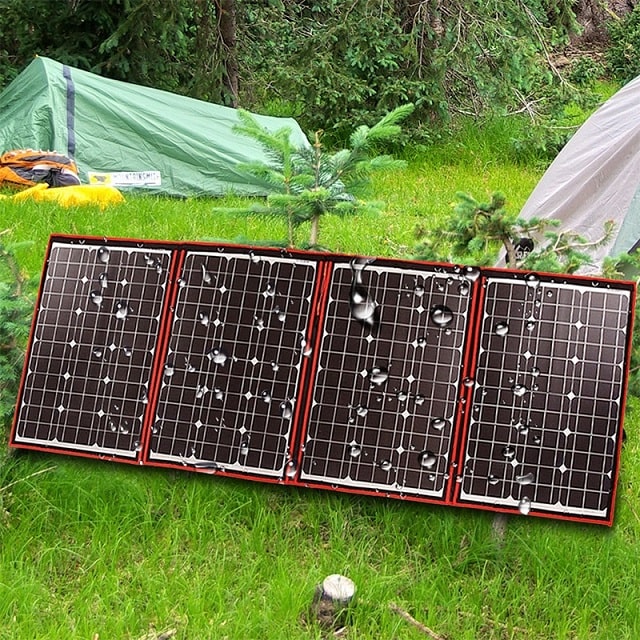 Навіть туристична сонячна панель зможе вирішити проблему відсутності електрики. Фото: kherson-news.net