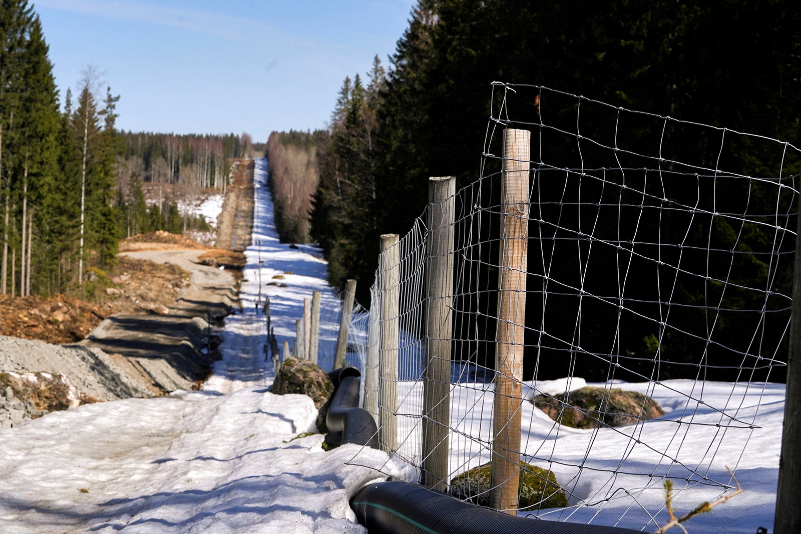 Фінляндія, Пелікола. Фіни відгороджуються від сусідів-росіян. Фото: REUTERS/Janis Laizans