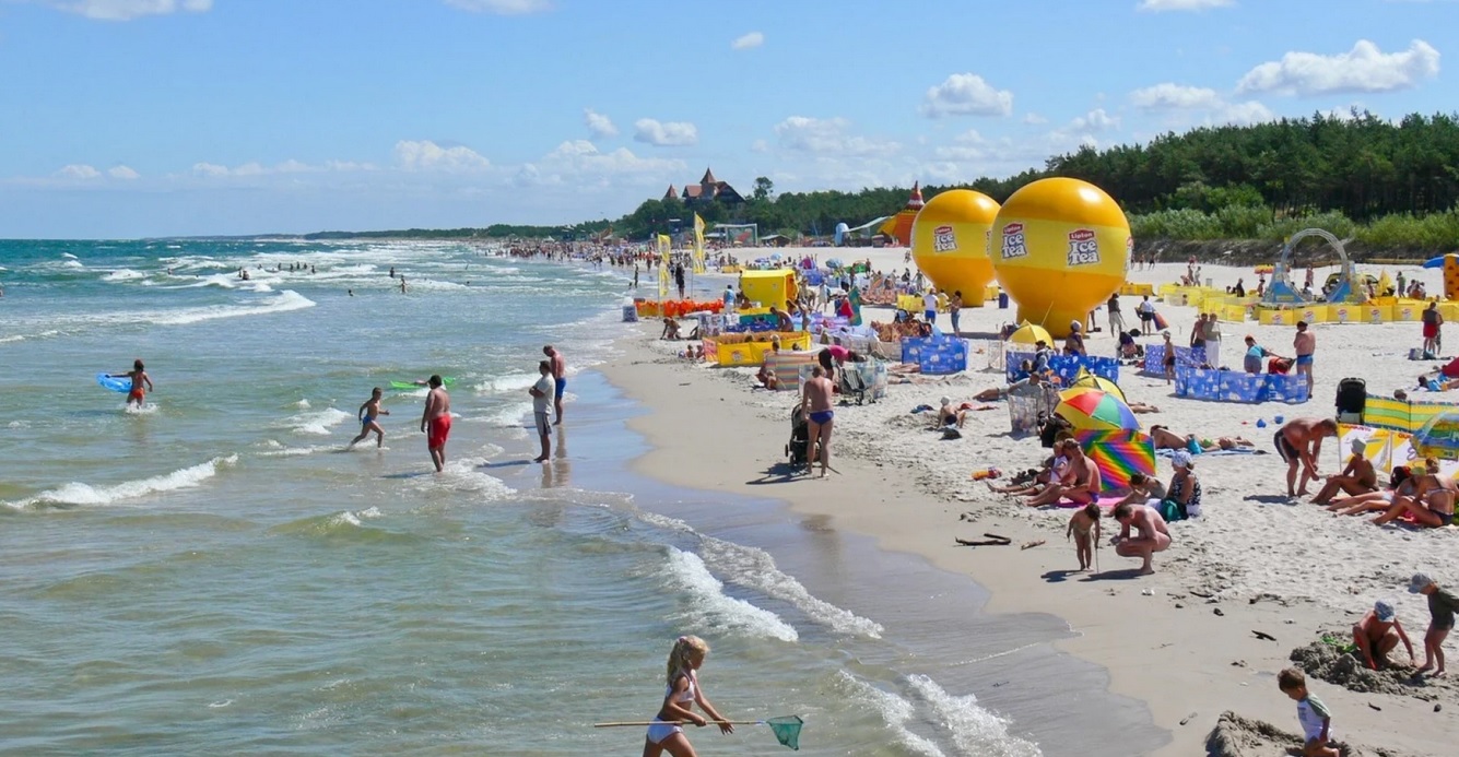 Балтійське узбережжя Польщі – це понад 400 км піщаних пляжів. Фото: leba.info.pl