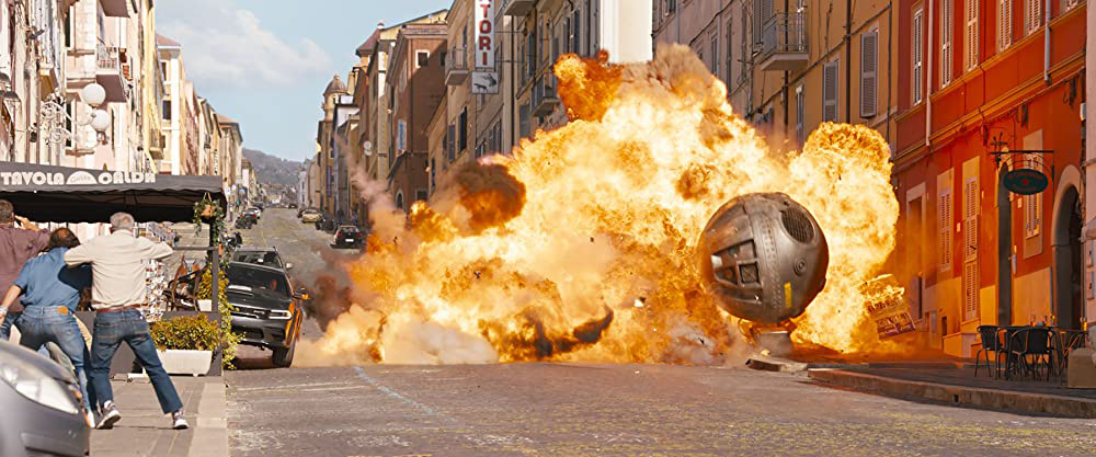 Бомба на вулицях Риму. Фото: Кадр з фільму