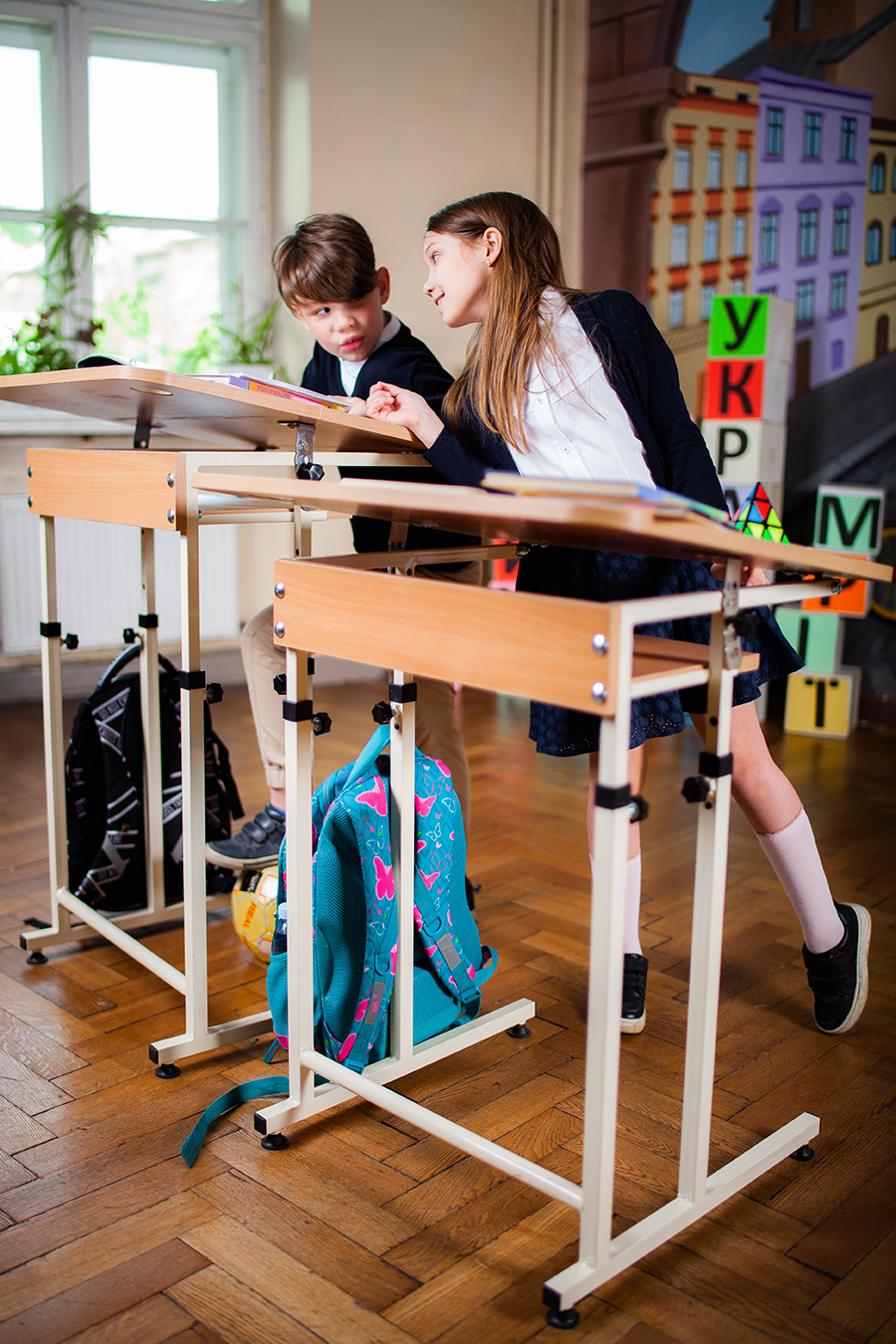 Парты-трансформеры используют сегодня в пяти школах Львова. Фото: ОО 