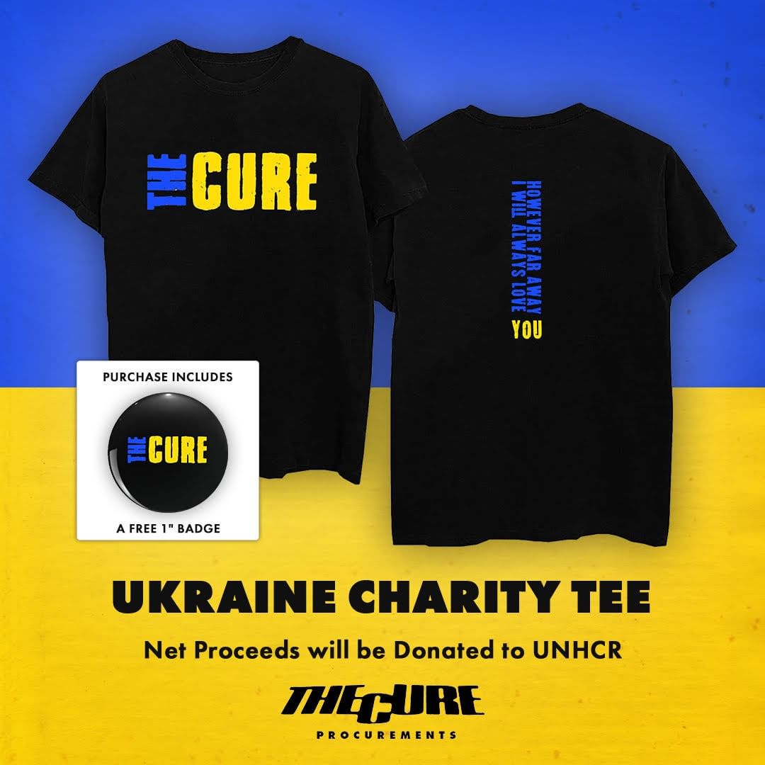 На футболках от The Cure напечатана цитата из их песни Lovesong. Фото: Instagram.com/thecure/