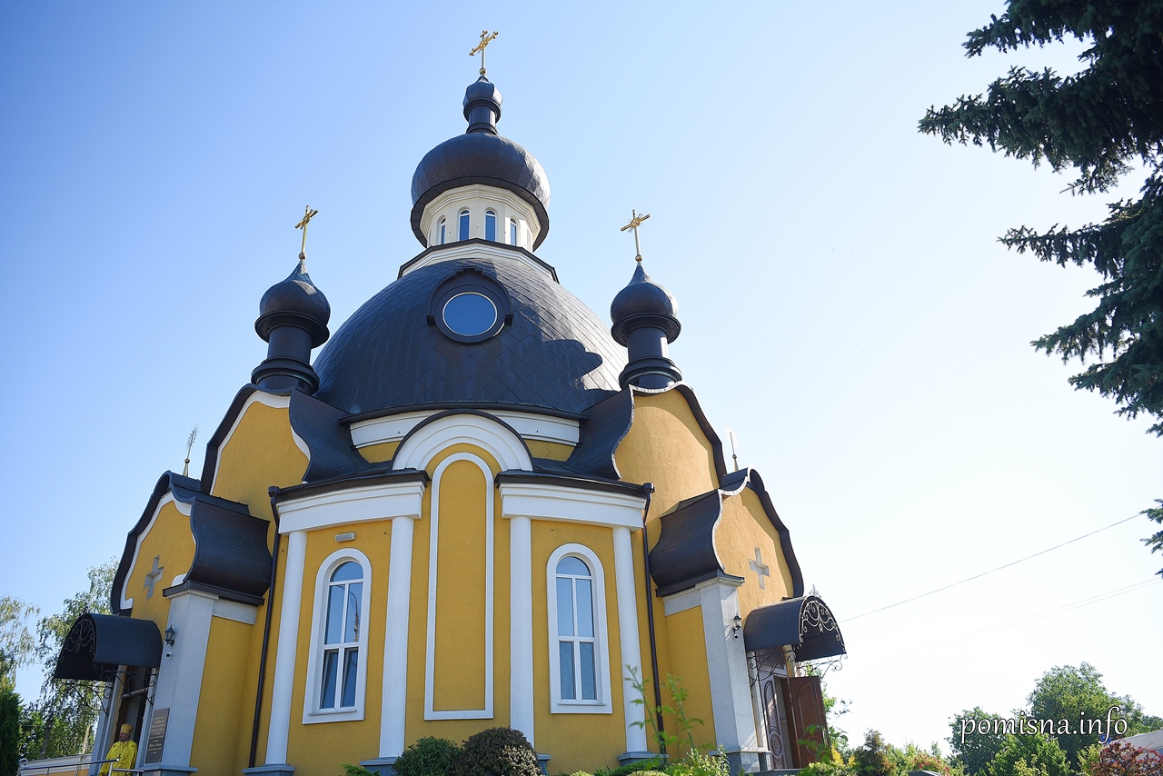 Храм апостолов Петра и Павла на Берковцах. Фото: http://www.hram.kiev.ua/