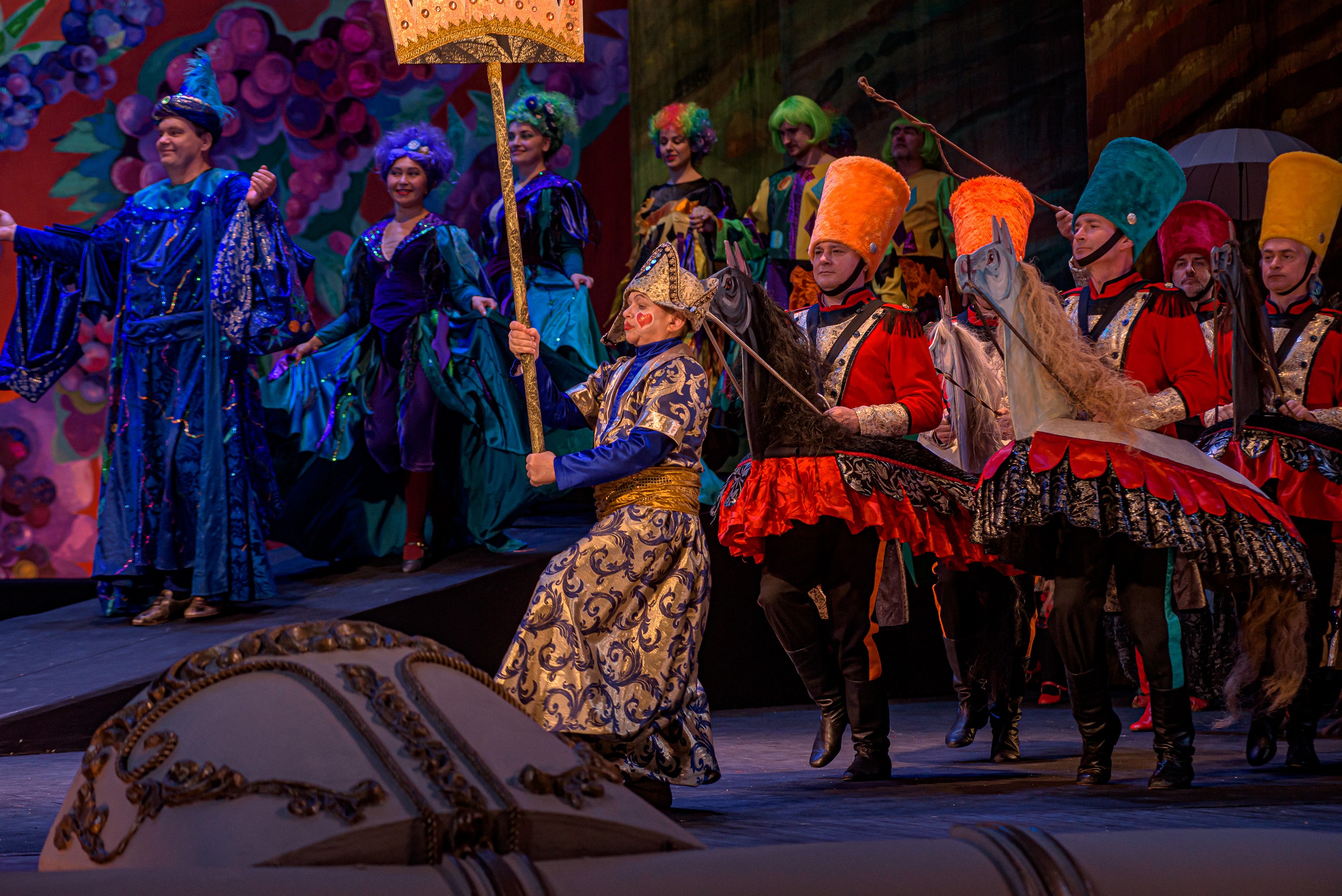 «Кіт у чоботях» в Національній опері України приваблює і казковим сюжетом, і яскравими барвами. Фото: opera.com.ua