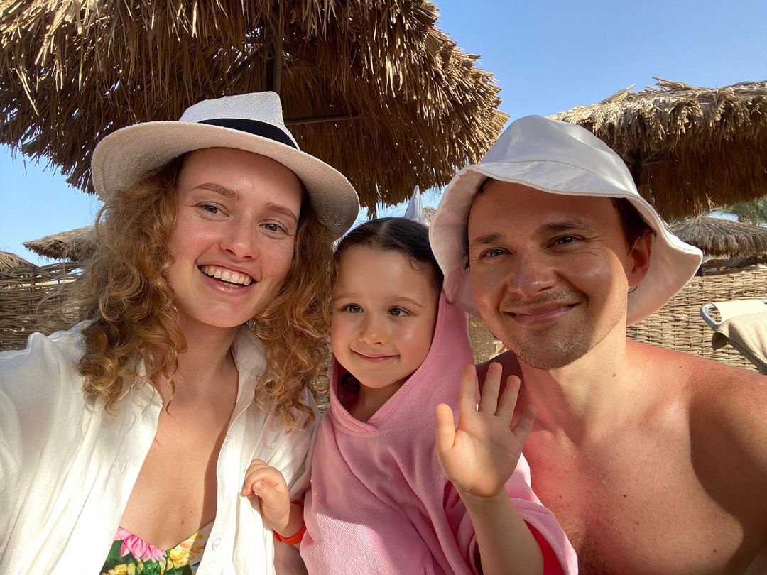 Константин Войтенко с супругой Валентиной и дочерью Эмилией в мае прошлого года. Фото: Instagram.com/kostiantynvoitenko/