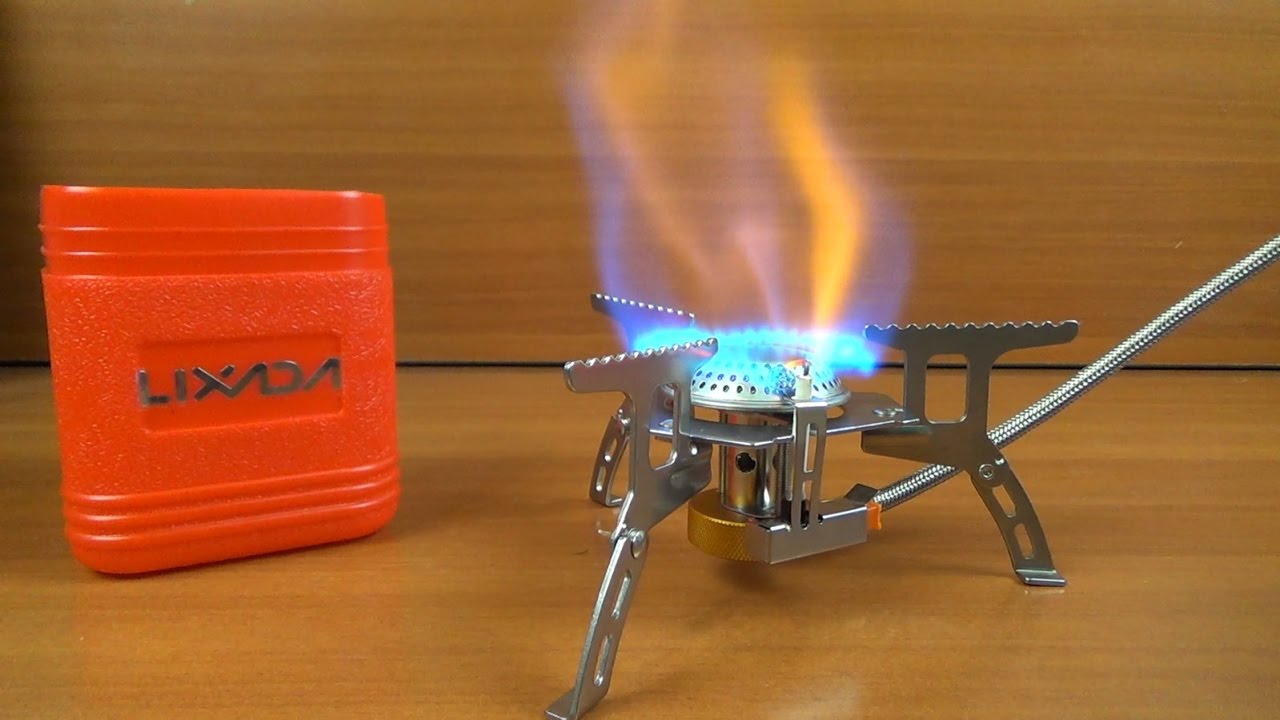 Газовая горелка пригодится не только для обогрева, но и если отключат газ – хотя бы чай вскипятить. Фото: Прилепа Александр / УНИАН