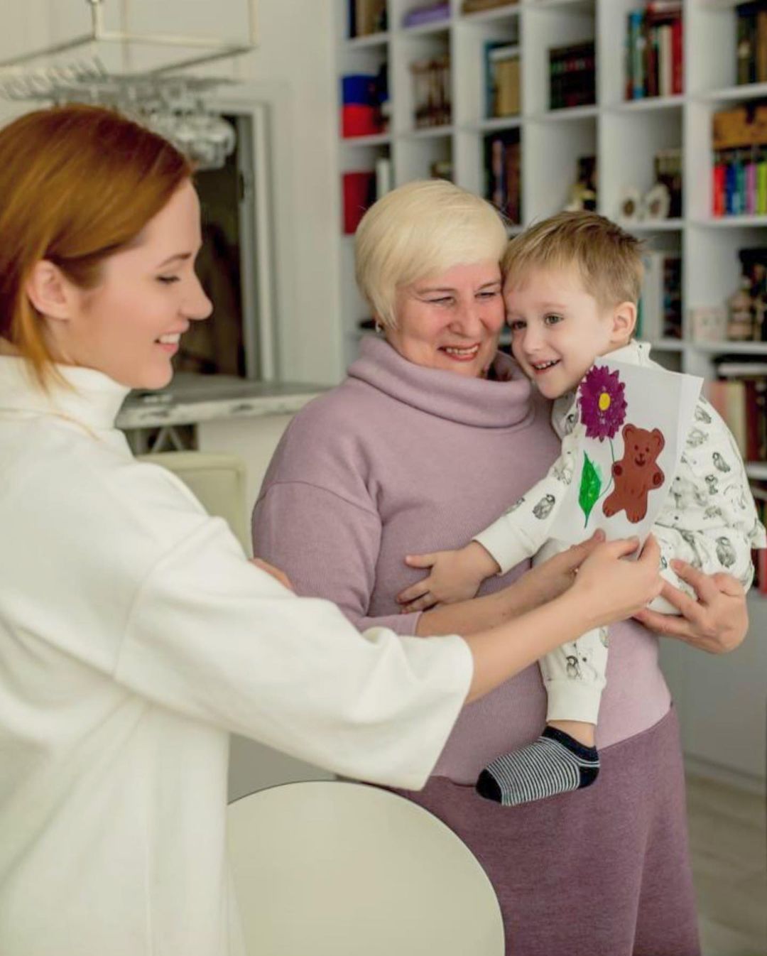Наталка Денисенко с мамой Татьяной и сыном Андреем. Фото: Instagram.com/natalka_denisenko/