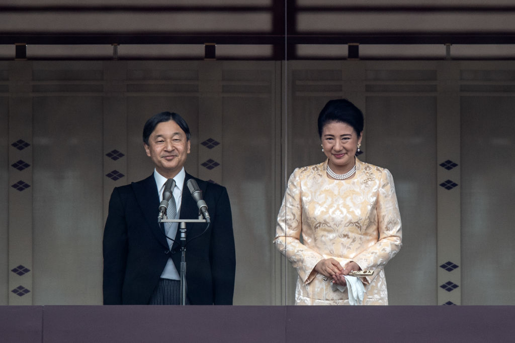 Японська монархія вважається найдавнішою. Імператриця Масако (праворуч) та імператор Японії Нарухіто. Фото: Carl Court/Getty Images