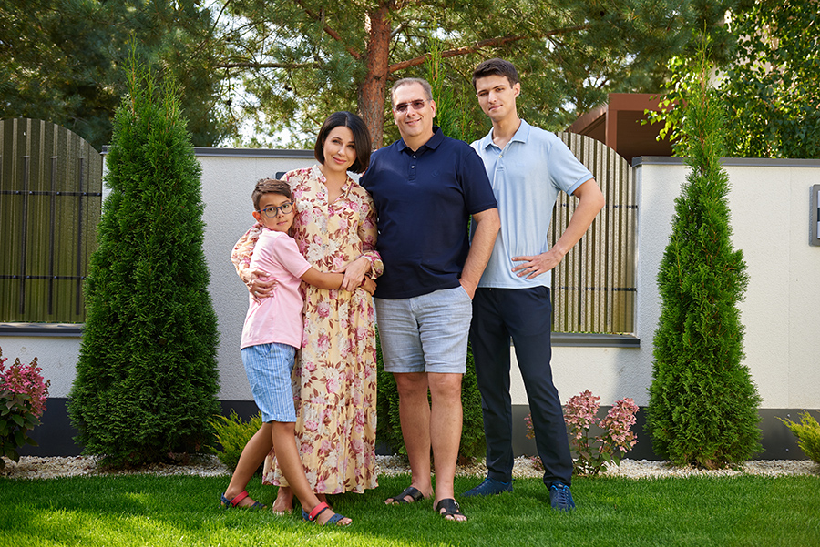 Наталія Мосейчук з чоловіком Іллею та синами - Антоном та Матвієм. Фото: 1+1