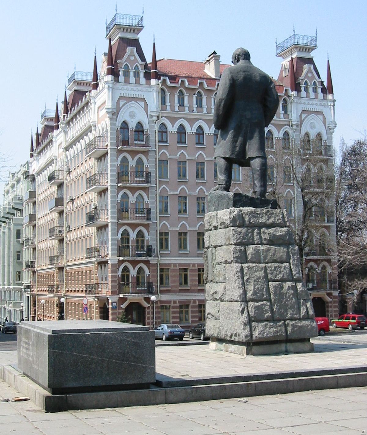 На площади в 5 кв. км., насчитывается более 300 памятников архитектуры и истории. Фото: odessaguide.net 